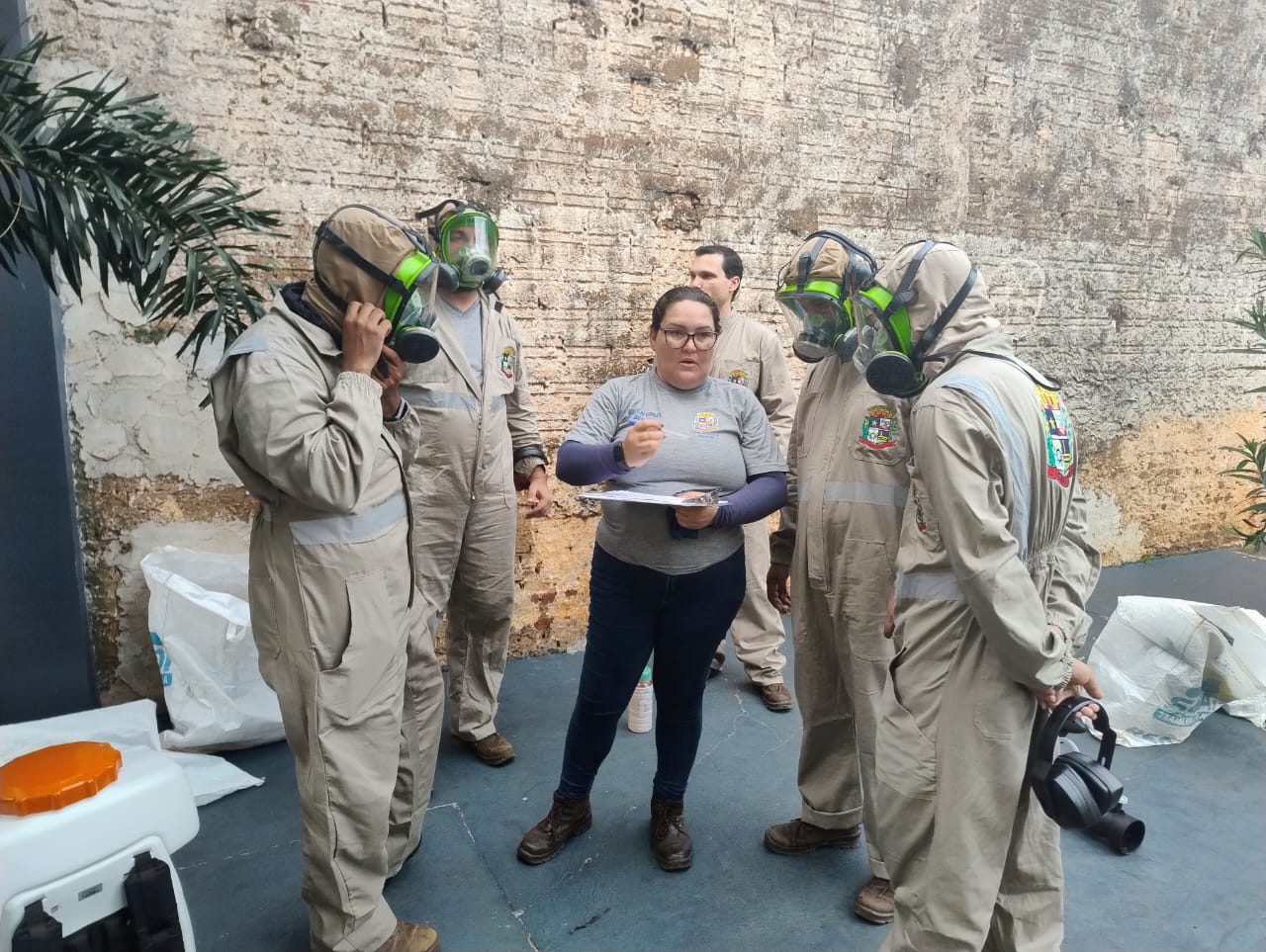 Prefeitura de Sarandi segue no combate e prevenção da dengue e aplica fumacê com bombas manuais